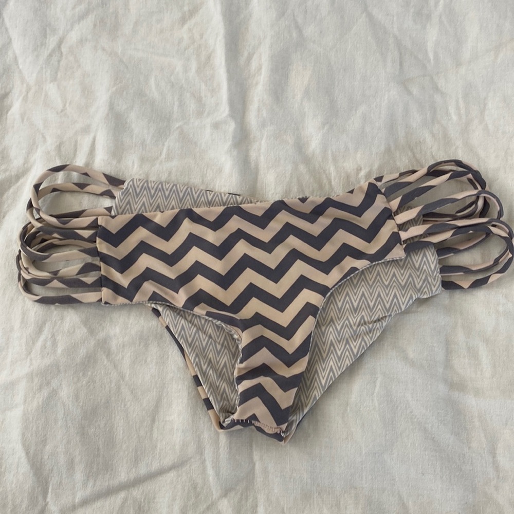 Acacia Bottom S
